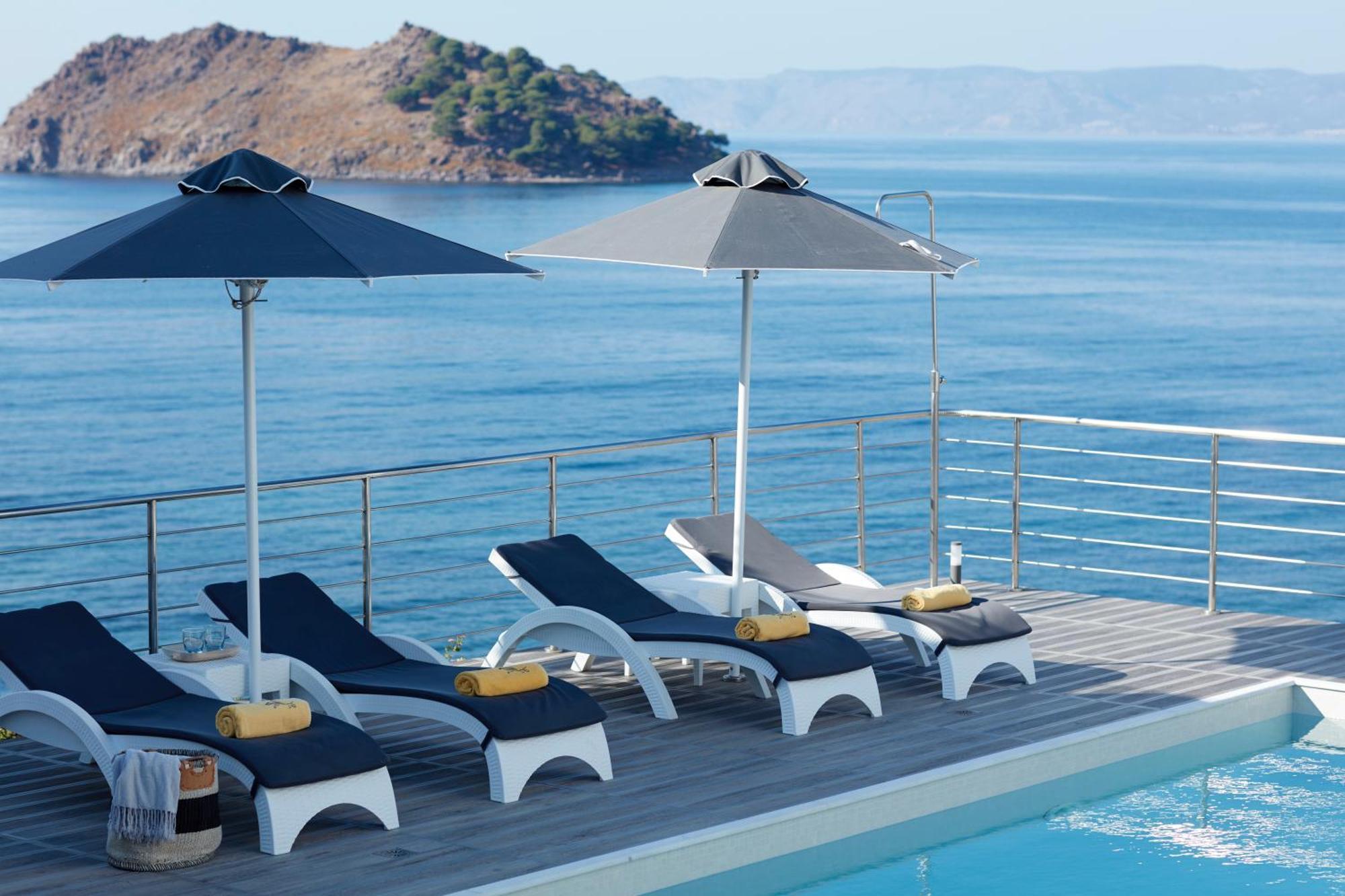 Eleia Seafront Rooms & Villas Petra  Exterior photo