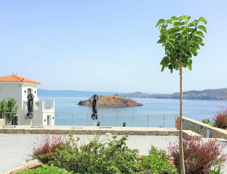 Eleia Seafront Rooms & Villas Petra  Exterior photo